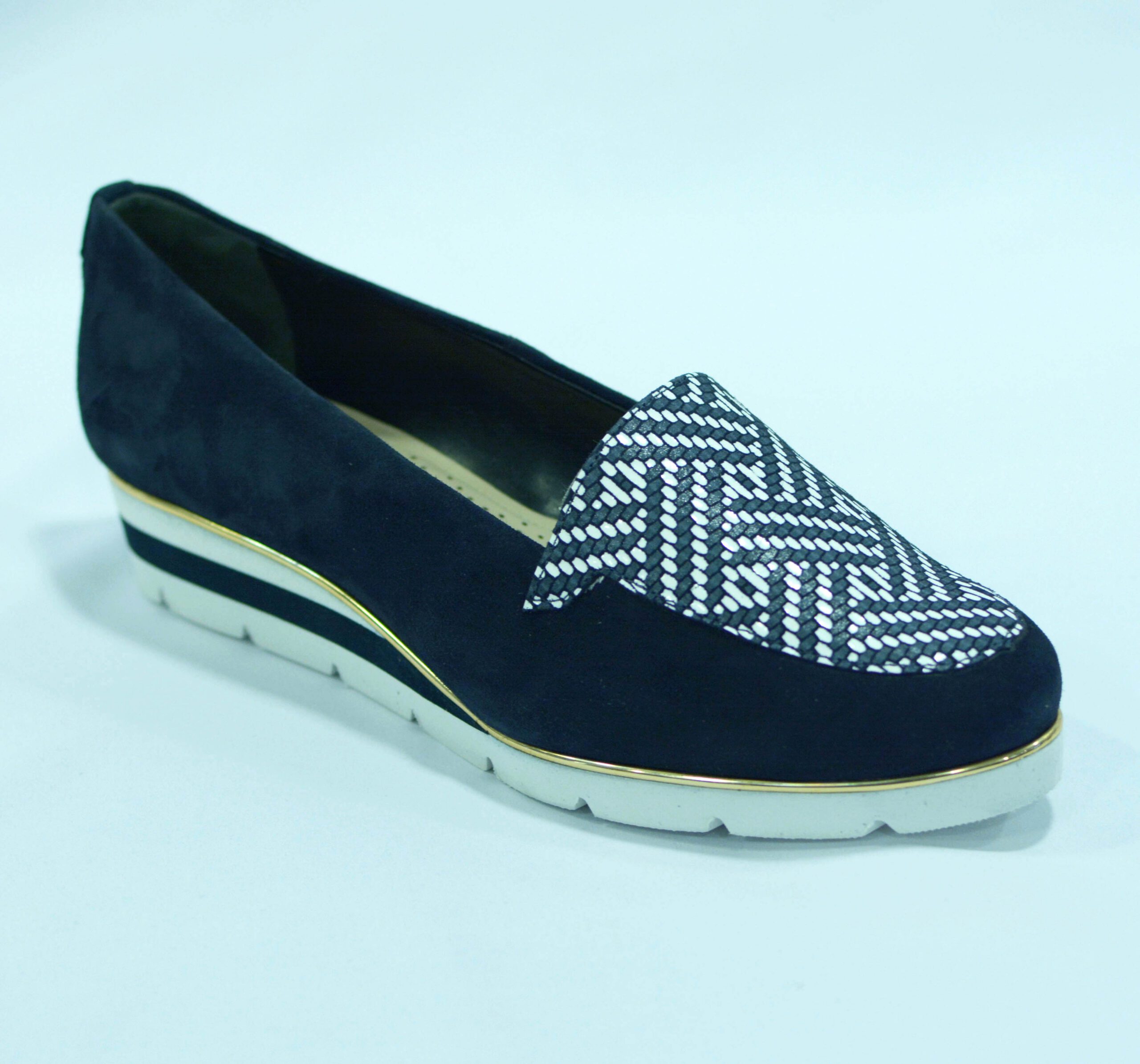 van dal ariah wedges